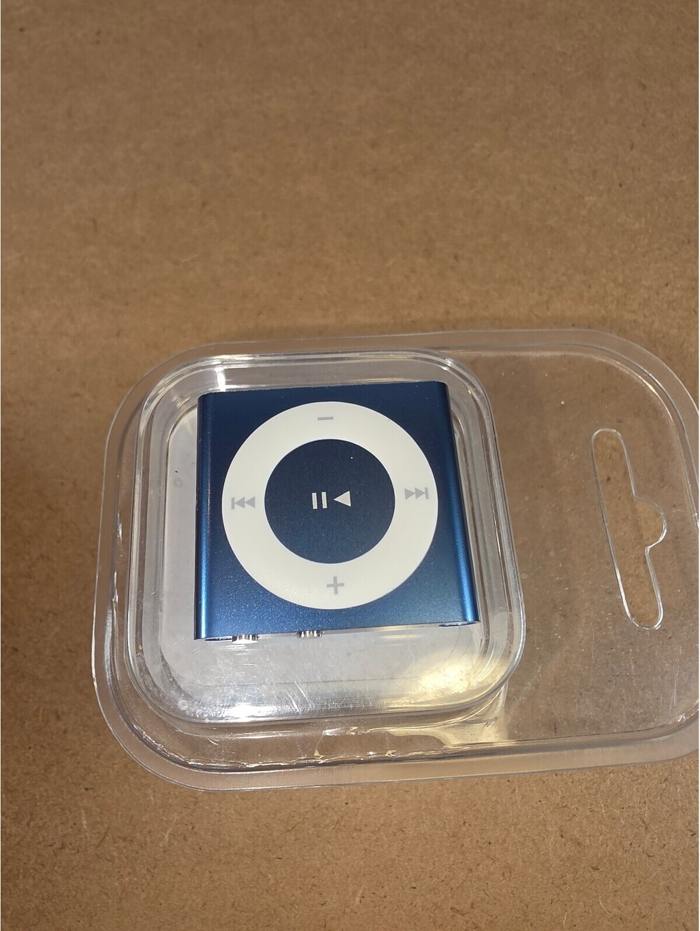 Apple iPod Shuffle 4th Gen 2GB Blue A1373 MC754LL/A With Original Box
